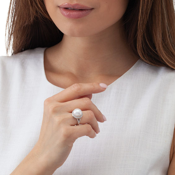 Button Cultured Freshwater Pearl and 1/5 CT. T.W. Diamond Frame Ribbed Shank Ring in Sterling Silver - Size 6 Button Cultured Freshwater Pearl and 1/5 CT. T.W. Diamond Frame Ribbed Shank Ring in Sterling Silver - Size 6