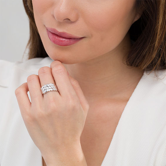1/6 CT. T.W. Diamond and Circle Multi-Row Ring in Sterling Silver 1/6 CT. T.W. Diamond and Circle Multi-Row Ring in Sterling Silver