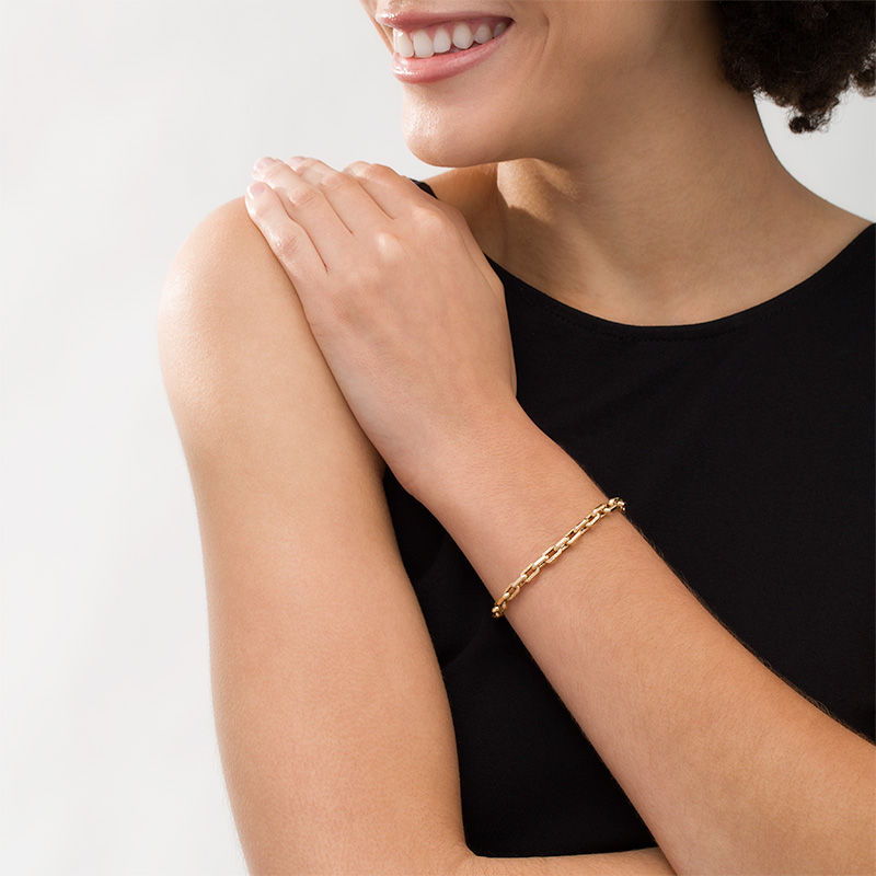 Main Image 2 of Made in Italy 5.1mm Diamond-Cut Cable Chain Bracelet in 10K Gold - 8.5"
