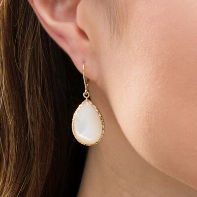 drop earrings dangle earrings silver pin Nacre 