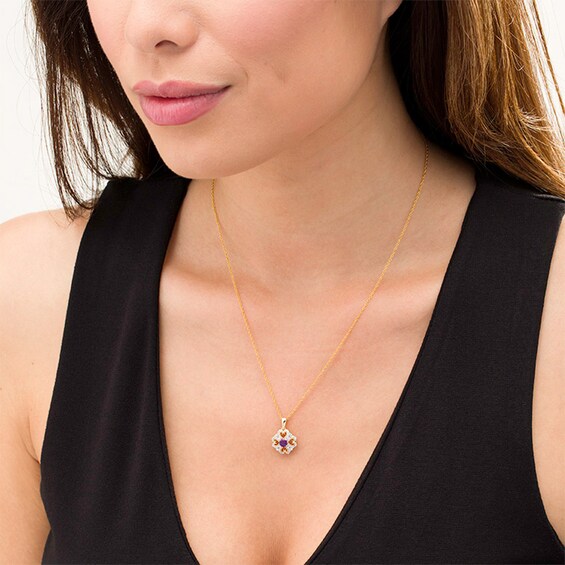 4.0mm Amethyst and 1/10 CT. T.W. Diamond Vintage-Style Heart-Shaped Four-Leaf Clover Pendant in 10K Gold 4.0mm Amethyst and 1/10 CT. T.W. Diamond Vintage-Style Heart-Shaped Four-Leaf Clover Pendant in 10K Gold