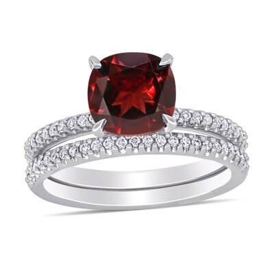 8 0mm Cushion Cut Garnet And 1 4 Ct T W Diamond Bridal Set In