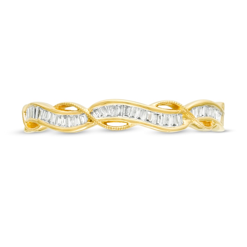 1/6 CT. T.W. Baguette Diamond Vintage-Style Twist Anniversary Band in 10K Gold