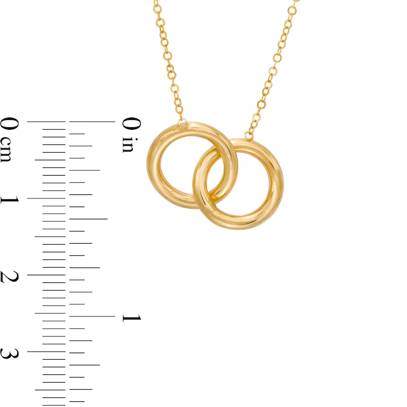 Main Image 3 of Made in Italy Interlocking Circles Necklace in 10K Gold