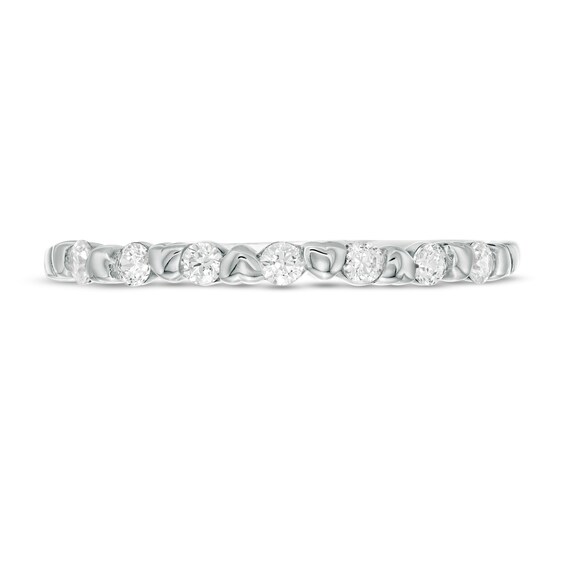 1/5 CT. T.w. Diamond Alternating Heart Stackable Band in 10K White Gold