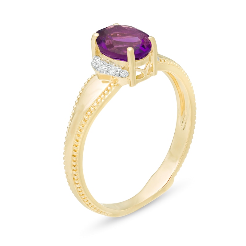 Main Image 3 of Oval Amethyst and 1/20 CT. T.W. Diamond Collar Frame Vintage-Style Ring in 10K Gold