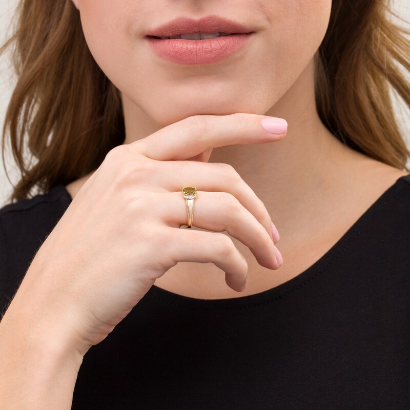 Main Image 2 of Oval Peridot and 1/20 CT. T.W. Diamond Collar Frame Vintage-Style Ring in 10K Gold