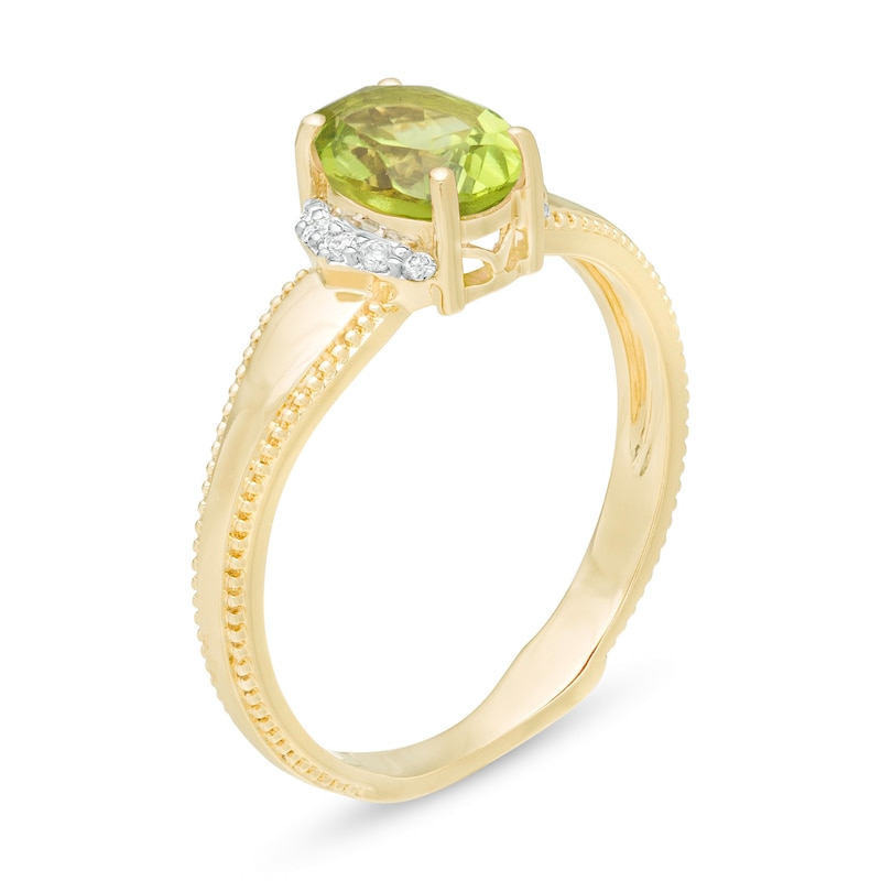 Main Image 3 of Oval Peridot and 1/20 CT. T.W. Diamond Collar Frame Vintage-Style Ring in 10K Gold