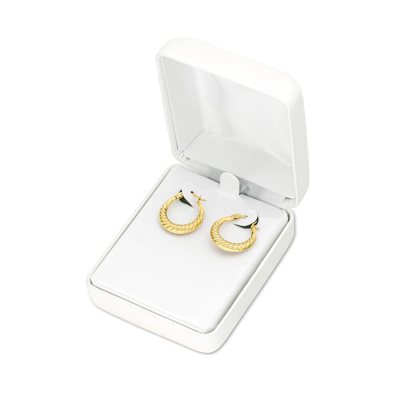 Main Image 4 of 17.0mm Graduated Rope Texture Hoop Earrings in 10K Gold