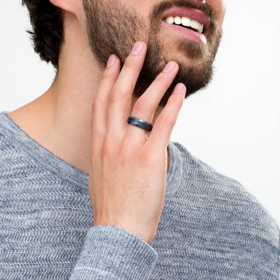 7.0mm Satin Center Beveled Edge Comfort-Fit Band in Black Titanium