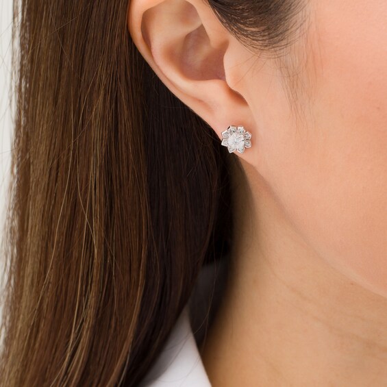 1/6 CT. T.W. Diamond Flower Stud Earrings in Sterling Silver 1/6 CT. T.W. Diamond Flower Stud Earrings in Sterling Silver