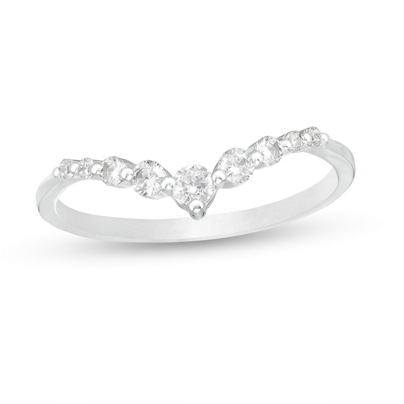 Main Image 1 of 1/4 CT. T.W. Diamond Graduated Chevron Anniversary Band in 14K White Gold