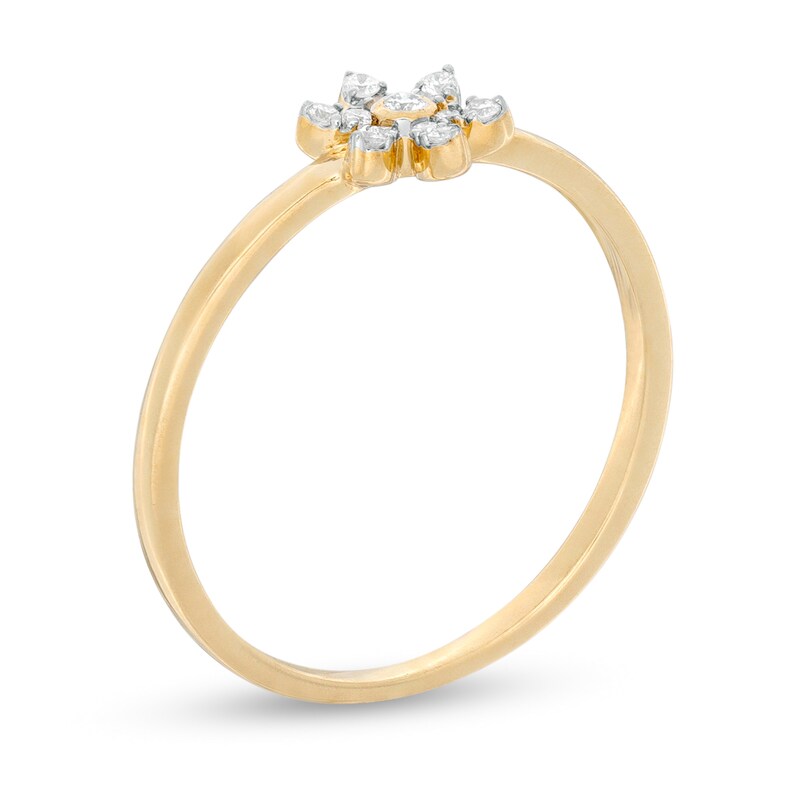 1/15 CT. T.W. Diamond Flower Ring in 10K Gold