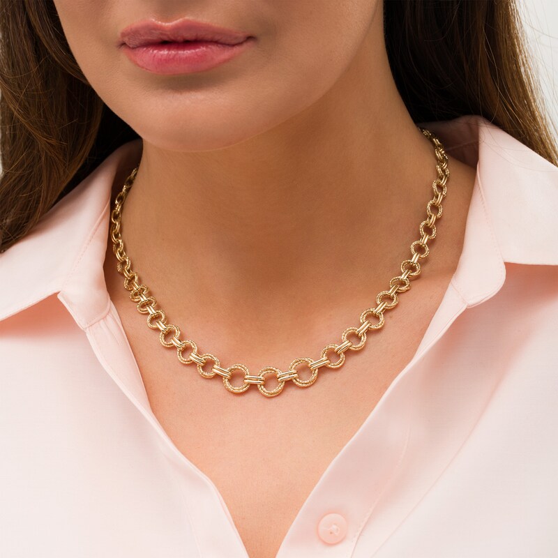 Main Image 2 of Graduated Diamond-Cut Circle Link Necklace in 10K Gold
