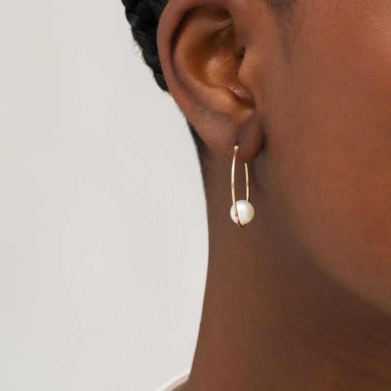 Main Image 2 of 7.5-8.0mm Freshwater Cultured Pearl Hoop Earrings in 10K Gold