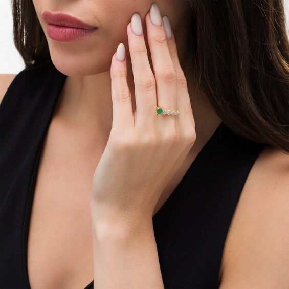 4.5mm Emerald and White Sapphire Floral Cluster Bar Ring in 10K Gold