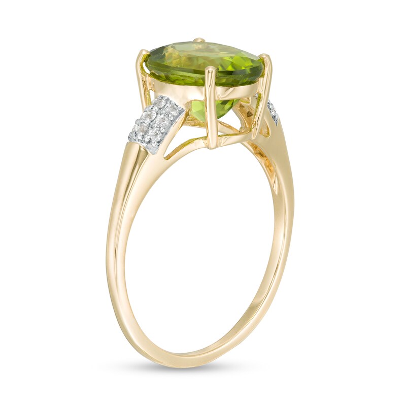 Main Image 3 of Oval Peridot and White Topaz Triple Row Side Accent Ring in 10K Gold