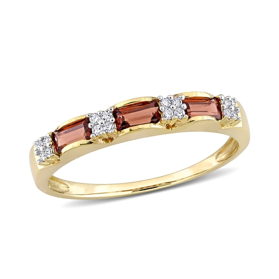 Baguette Garnet and 1/15 CT. T.w. Diamond Quad Alternating Ring in 10K Gold
