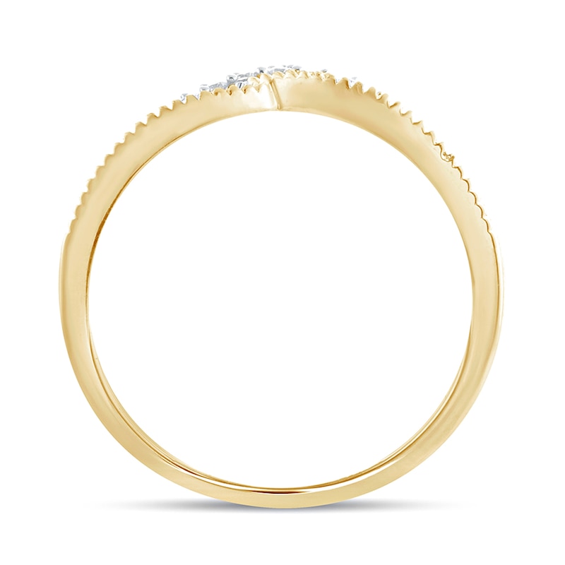 Main Image 4 of 1/6 CT. T.W. Diamond Crown Chevron Vintage-Style Wedding Band in 10K Gold