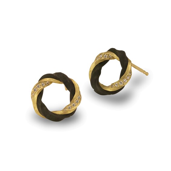Sarah Graham 1/6 CT. T.W. Diamond Eclipse Twist Open Circle Stud Earrings in 18K Gold and Oxidized Cobalt Chrome Sarah Graham 1/6 CT. T.W. Diamond Eclipse Twist Open Circle Stud Earrings in 18K Gold and Oxidized Cobalt Chrome