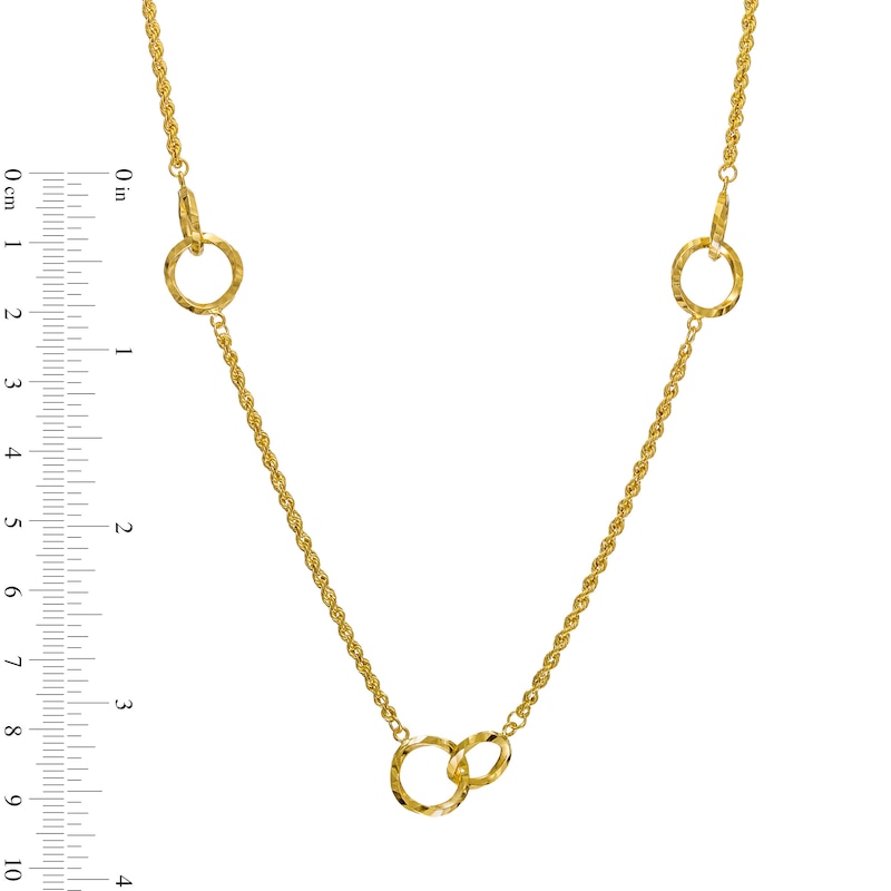 Diamond-Cut Graduated Interlocking Circles Station Necklace in 10K Gold