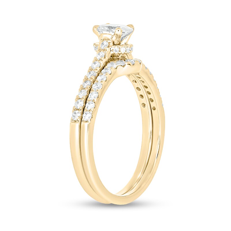 Main Image 2 of 1 CT. T.W. Oval Diamond Bridal Set in 14K Gold (I/I2)