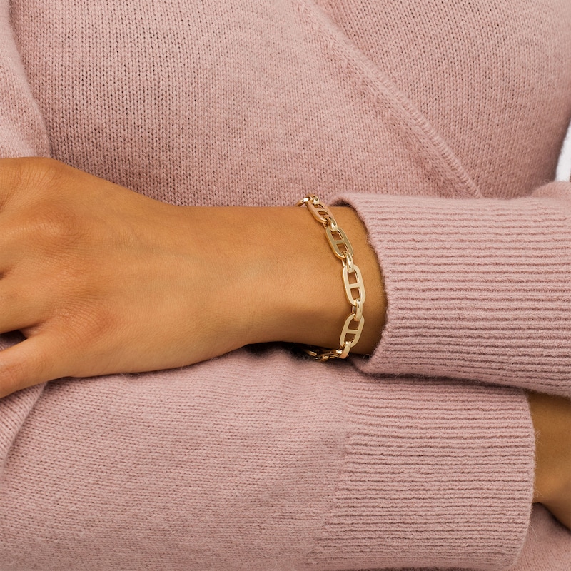 Main Image 2 of 7.0mm Mariner Chain Bracelet in Hollow 10K Gold - 7.5"