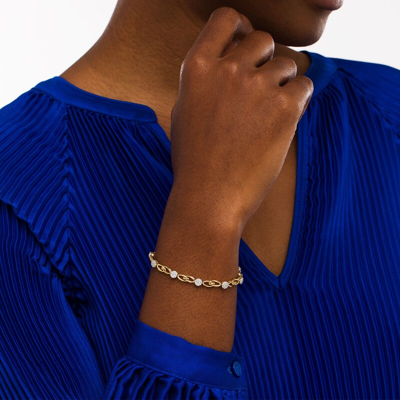 Main Image 2 of 1 CT. T.W. Multi-Diamond Interlocking Bracelet in 10K Gold – 7.5"