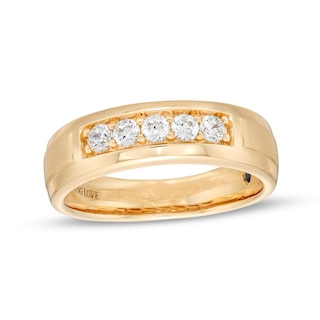 Vera Wang Men's 3/8 CT. T.W. Diamond Five Stone Wedding Band in 14K Gold
