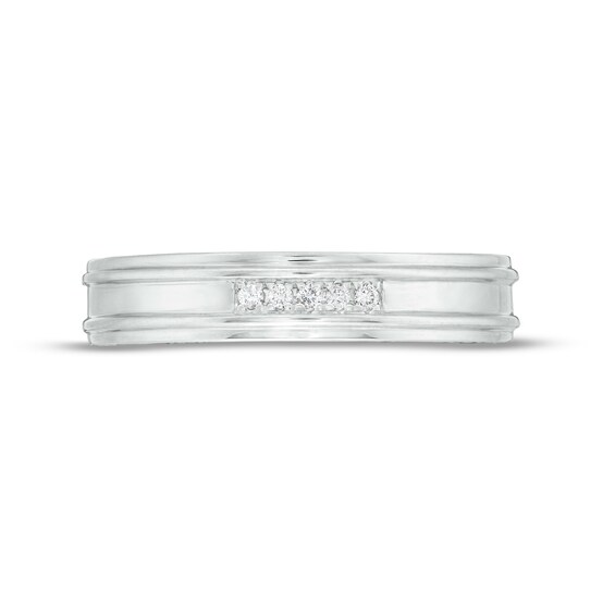 Vera Wang Men's 1/3 CT. T.w. Black and White Diamond Grooved Wedding Band in 14K White Gold
