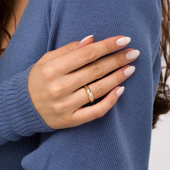1/10 CT. Diamond Solitaire Dome Band in 10K Gold