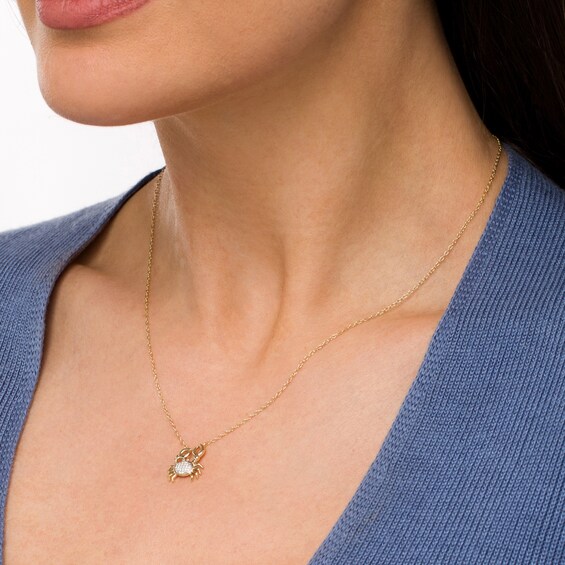 1/20 CT. T.w. Multi-Diamond Crab Necklace in 10K Gold