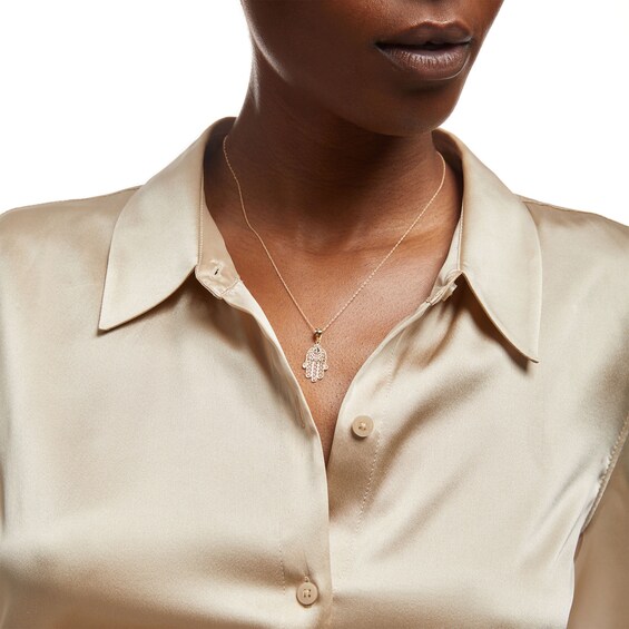 Filigree Hamsa Pendant in 14K Gold