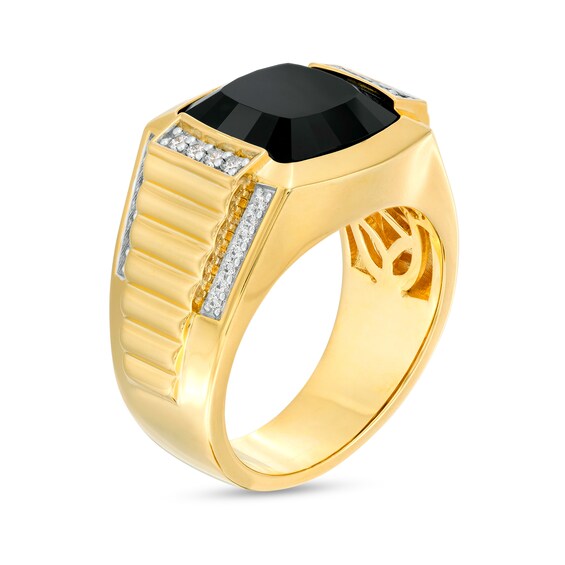12.0mm Cushion-Cut Black Onyx and 1/4 CT. T.w. Diamond Collar Grooved Shank Ring in 10K Gold
