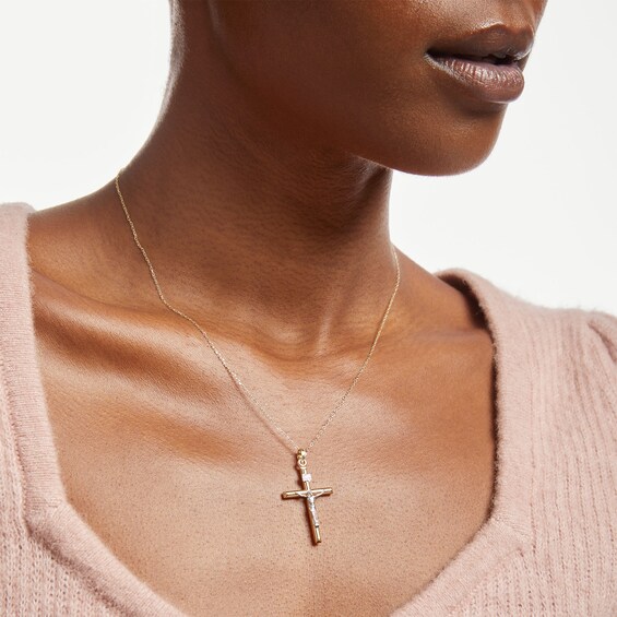 Crucifix Pendant in 14K Gold