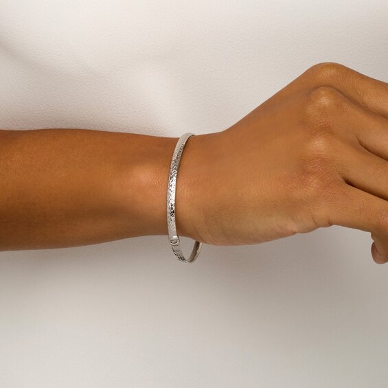 Oro Diamanteâ¢ 4.0mm Diamond-Cut Bangle in Hollow 14K White Gold