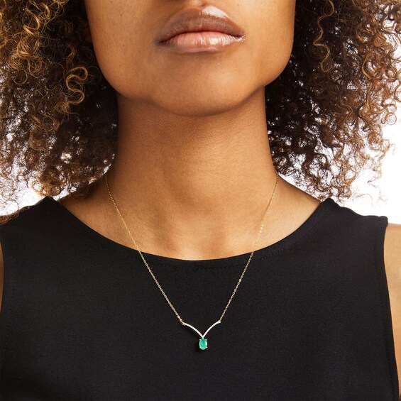 Oval Emerald and 1/15 CT. T.w. Diamond Chevron Necklace in 10K Gold â 17"