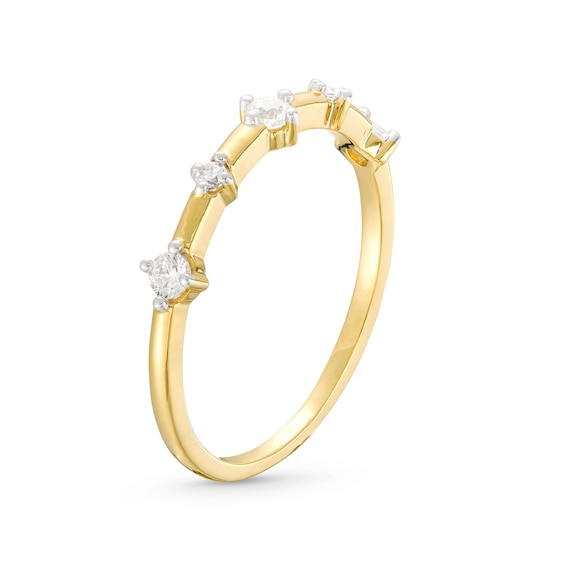 1/6 CT. T.w. Diamond Alternating Large and Small Five Stone Anniversary Band in 10K Gold