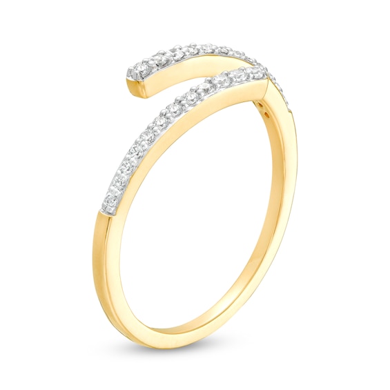 1/6 CT. T.w. Diamond Graduated Slant Bypass Anniversary Band in 10K Gold