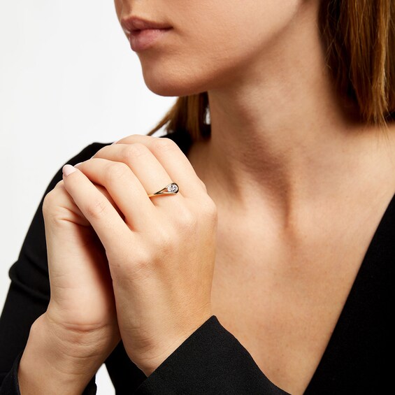 1/4 CT. T.w. Certified Pear-Shaped Lab-Grown Multi-Diamond Sideways Ring in 14K Gold (F/Si2)