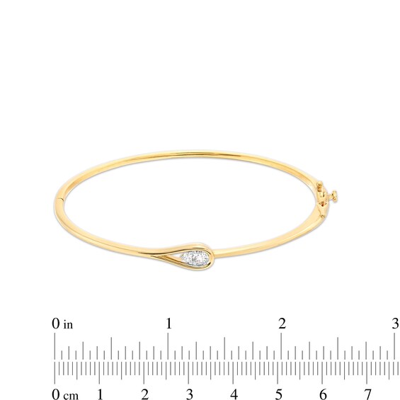 1/4 CT. T.w. Certified Pear-Shaped Lab-Grown Multi-Diamond Sideways Bangle in 14K Gold (F/Si2) - 7.25"