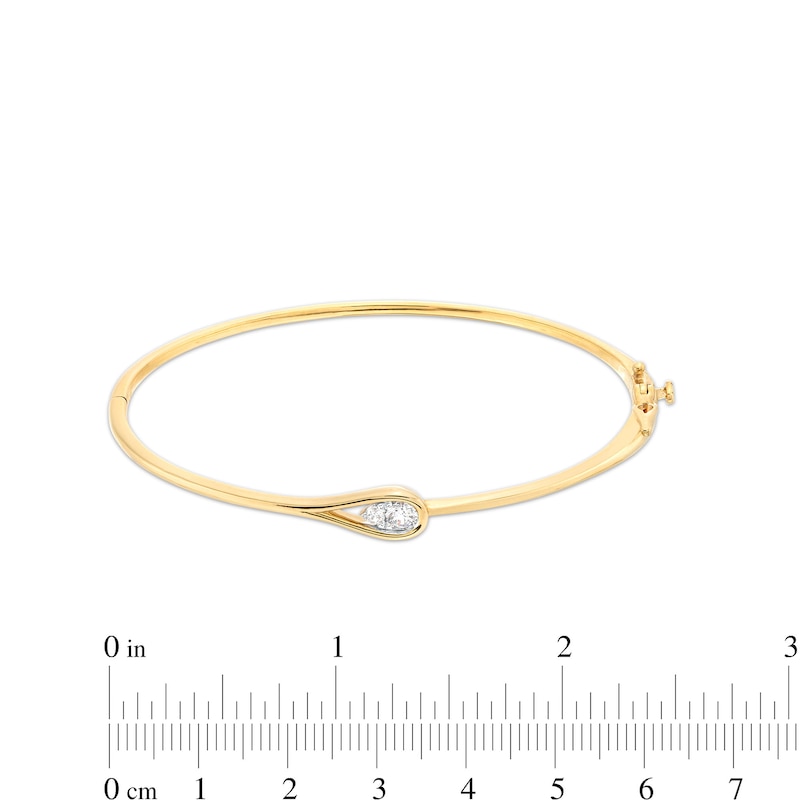 1/4 CT. T.W. Certified Pear-Shaped Lab-Created Multi-Diamond Sideways Bangle in 14K Gold (F/SI2) - 7.25"