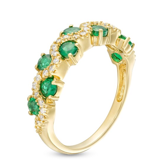 3.0mm Emerald and 1/6 CT. T.w. Diamond Staggered Wave Band 14K Gold