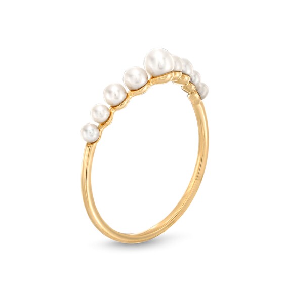 Graduating Freshwater Cultured Pearl Chevron Ring in 10K Gold