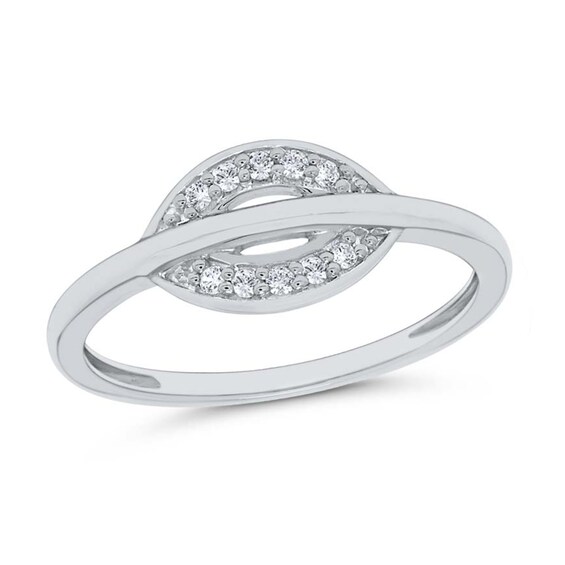 1/15 CT. T.w. Diamond Sideways Oval with Strikethrough Ring in 10K White Gold
