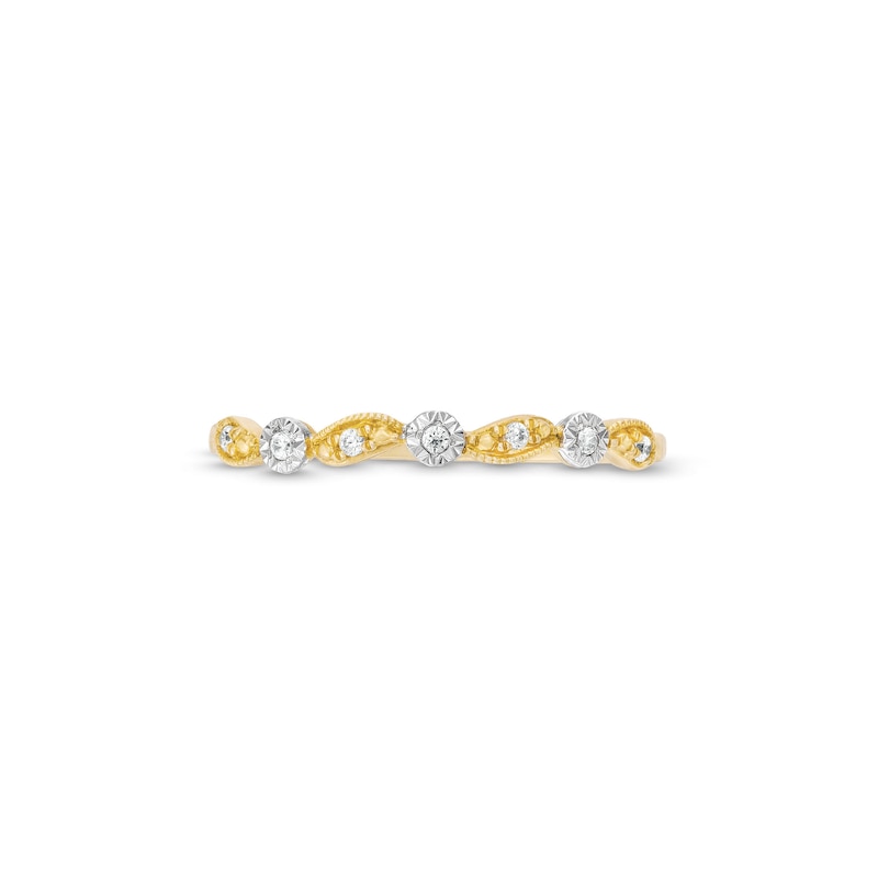 Main Image 4 of 1/20 CT. T.W. Diamond Waves Vintage-Style Band in 10K Gold