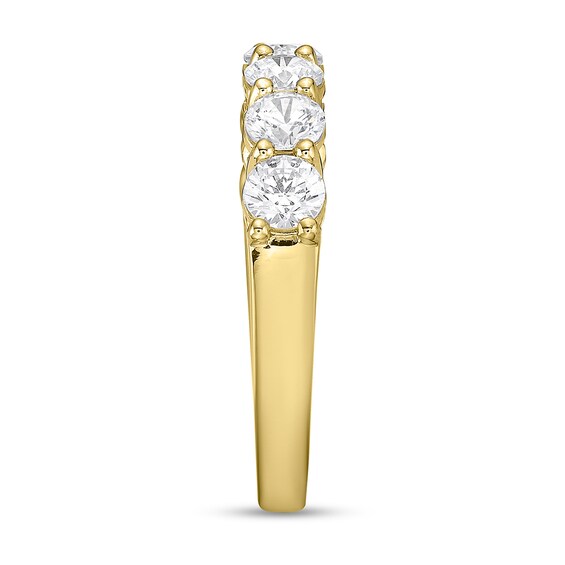 1-1/2 CT. T.w. Diamond Seven Stone Band in 10K Gold (I/I2)