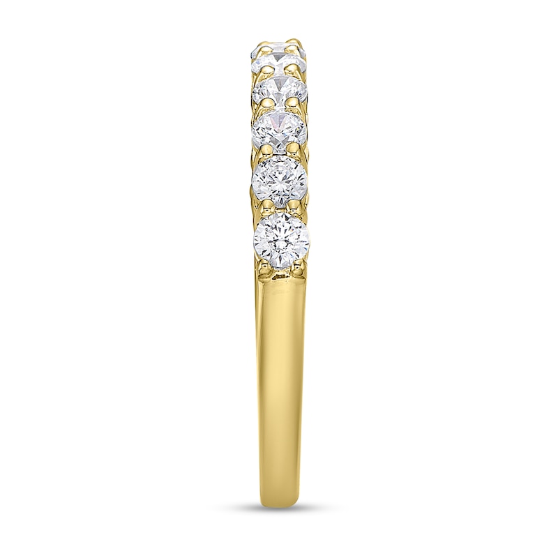 3/4 CT. T.W. Diamond Eleven Stone Band in 10K Gold (I/I2)