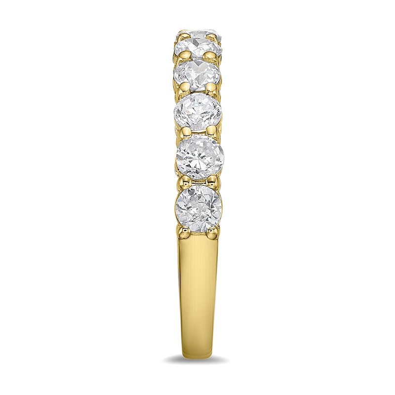 1-1/4 CT. T.W. Diamond Eleven Stone Band in 10K Gold (I/I2)