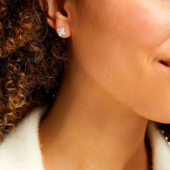 2-1/2 CT. T.w. Princess-Cut Certified Lab-Grown Diamond Solitaire Stud Earrings in 14K White Gold (I/Si2)